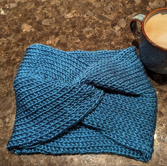 🤩 Knit twist headband - Picture 6 of 6